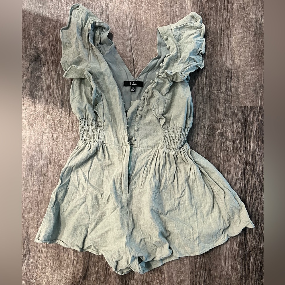 Lulu’s XS Sage Romper